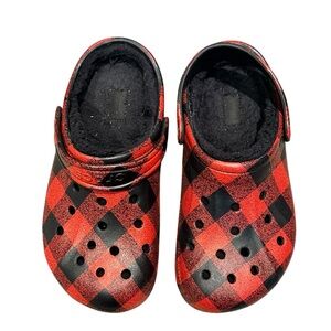 Crocs Ralen Red and Black Plaid Lined Clogs Junior Size 3 Boys 5 Girls‎